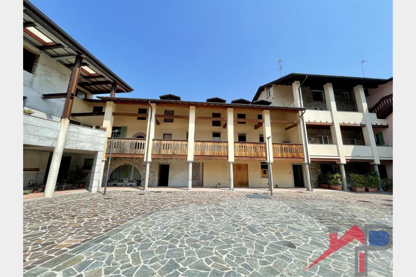 Appartamento in Vendita Caprino Bergamasco