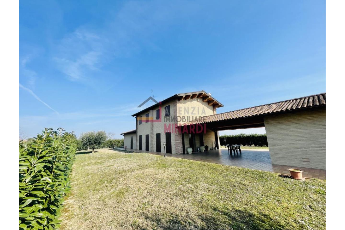 Villa in Vendita Faenza