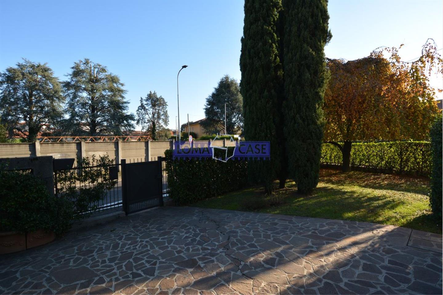 Villa in Vendita Bernareggio