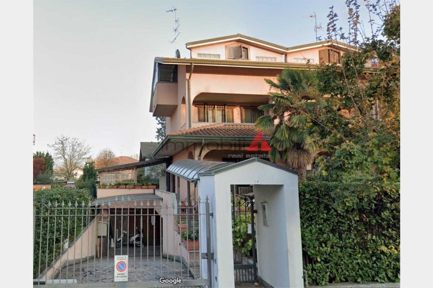 Villa bifamiliare in Vendita Brugherio