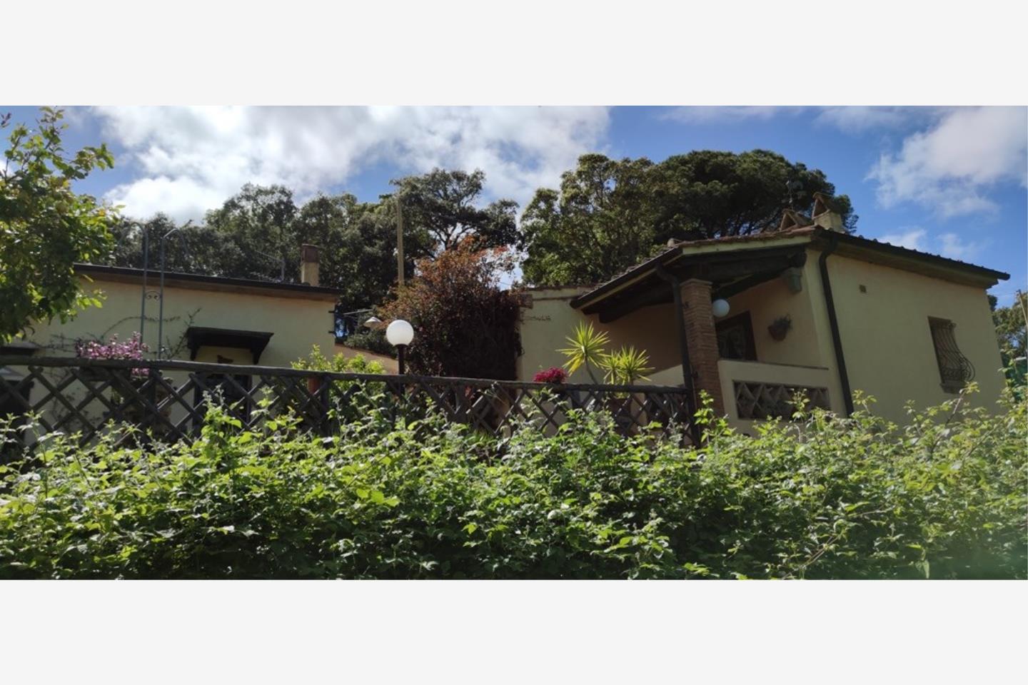Villa trifamiliare in Vendita Rio
