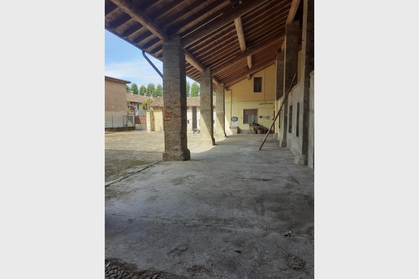 Rustico / Casale in Vendita Castel Gabbiano